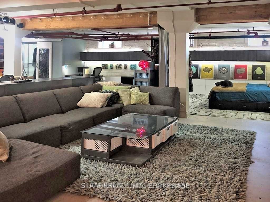 535 Queen Street E, #1