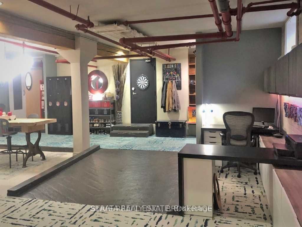535 Queen Street E, #1