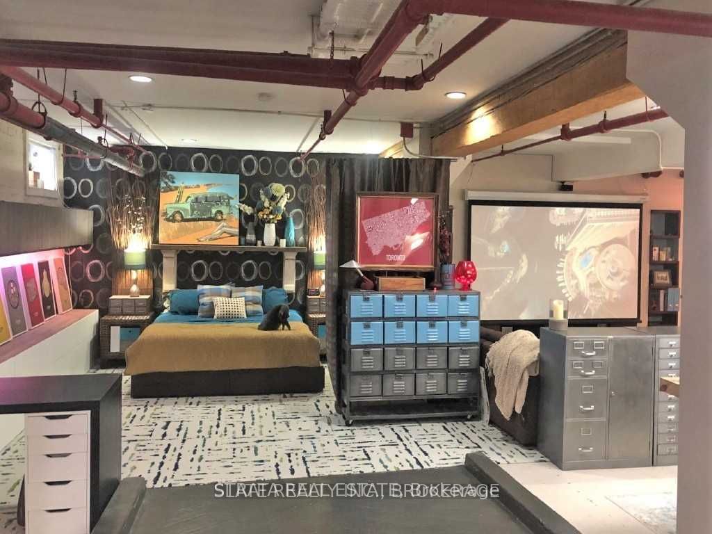 535 Queen Street E, #1