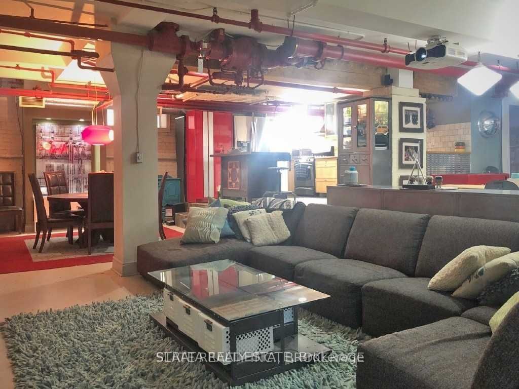 535 Queen Street E, #1