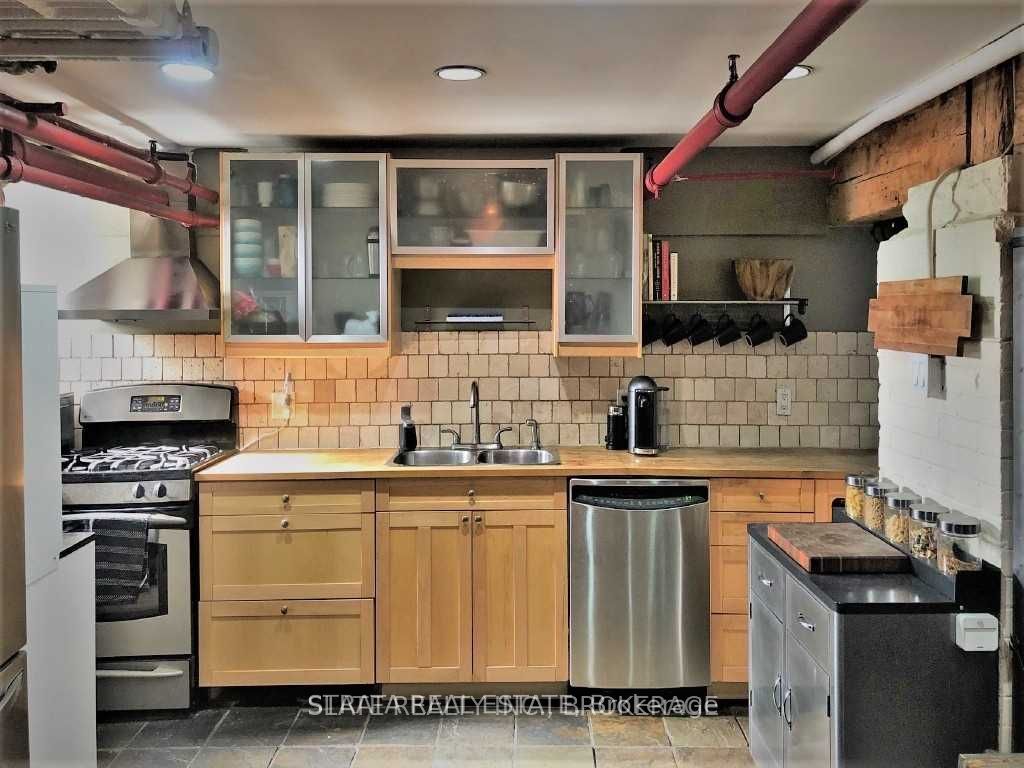 535 Queen Street E, #1