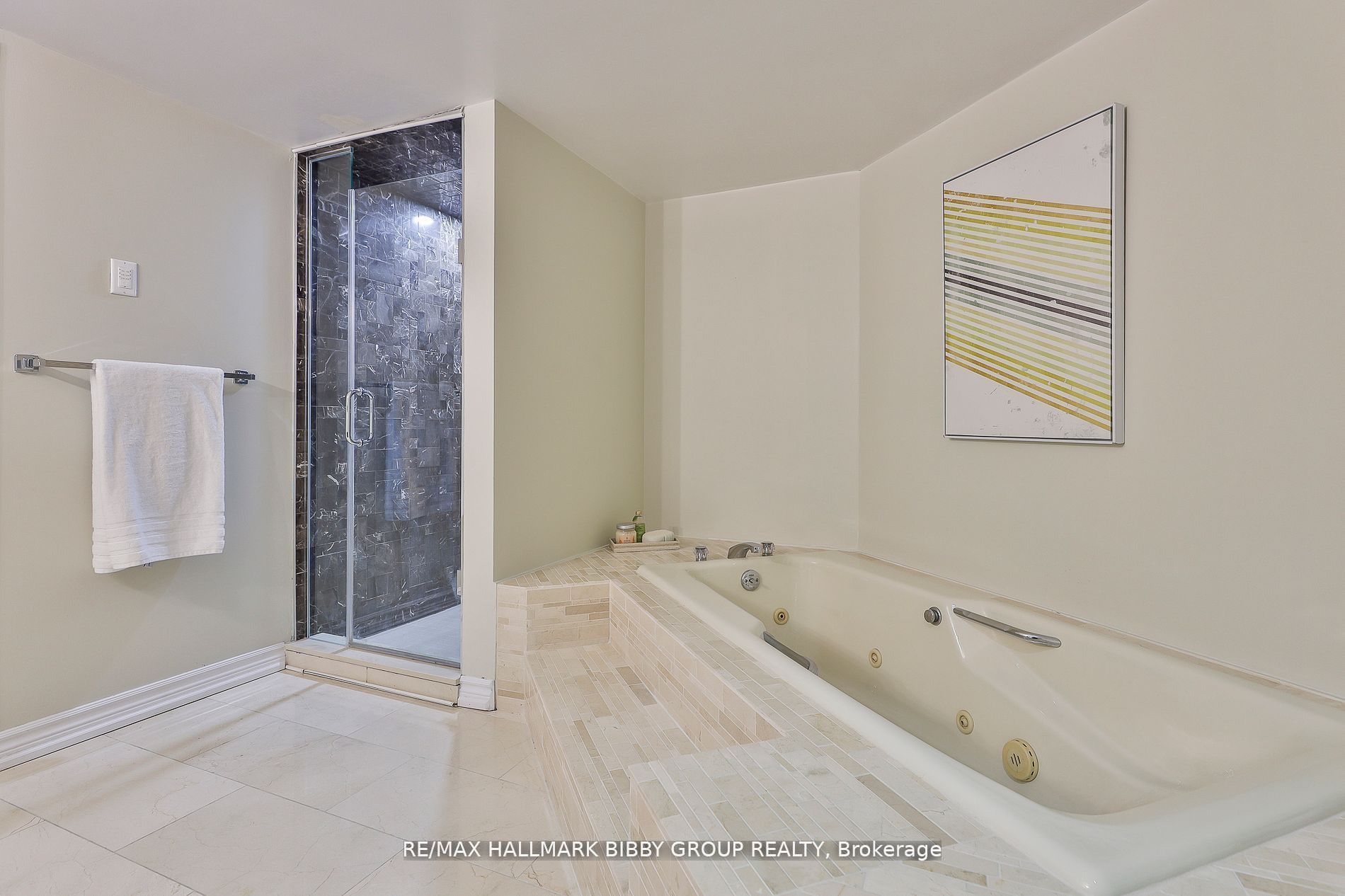 160 Frederick St, #803
