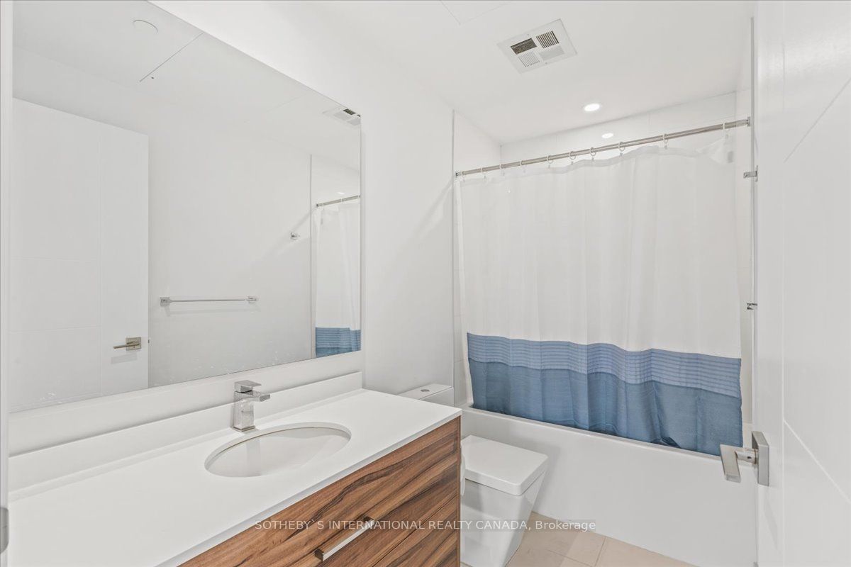 488 University Ave, #3910