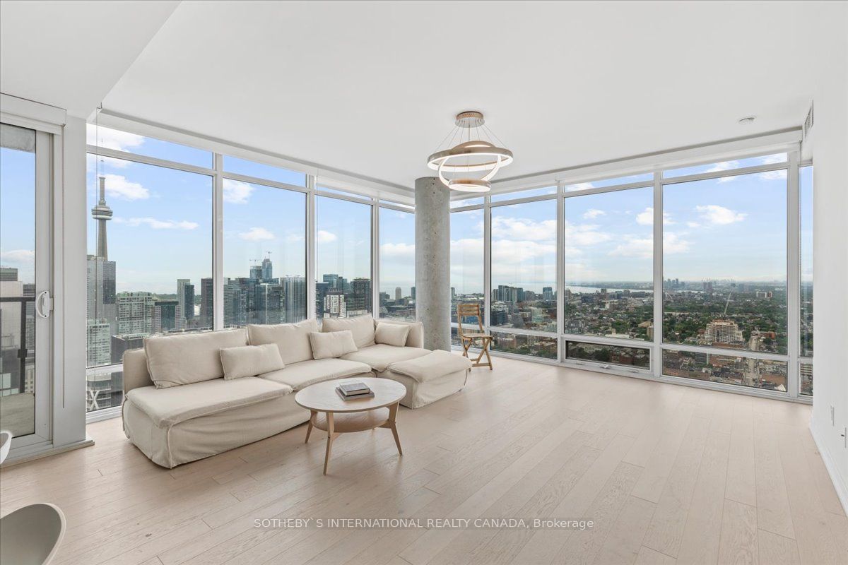 488 University Ave, #3910