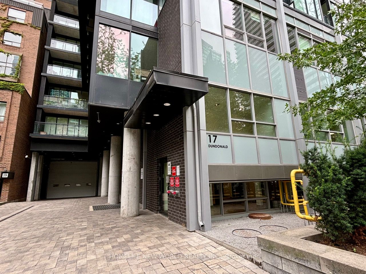 17 Dundonald St, #1403