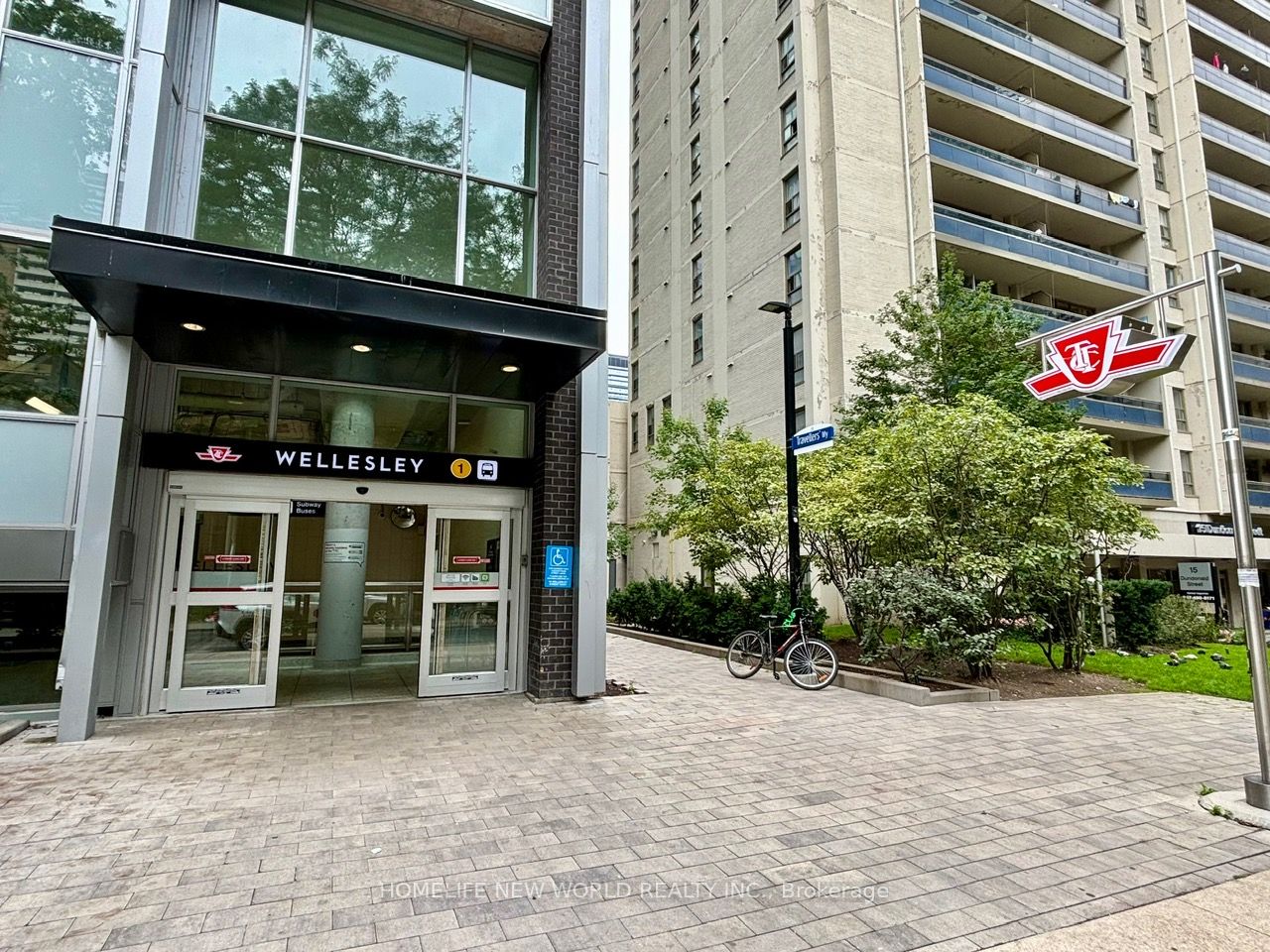 17 Dundonald St, #1403