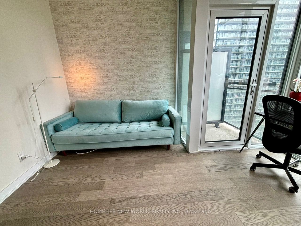 17 Dundonald St, #1403