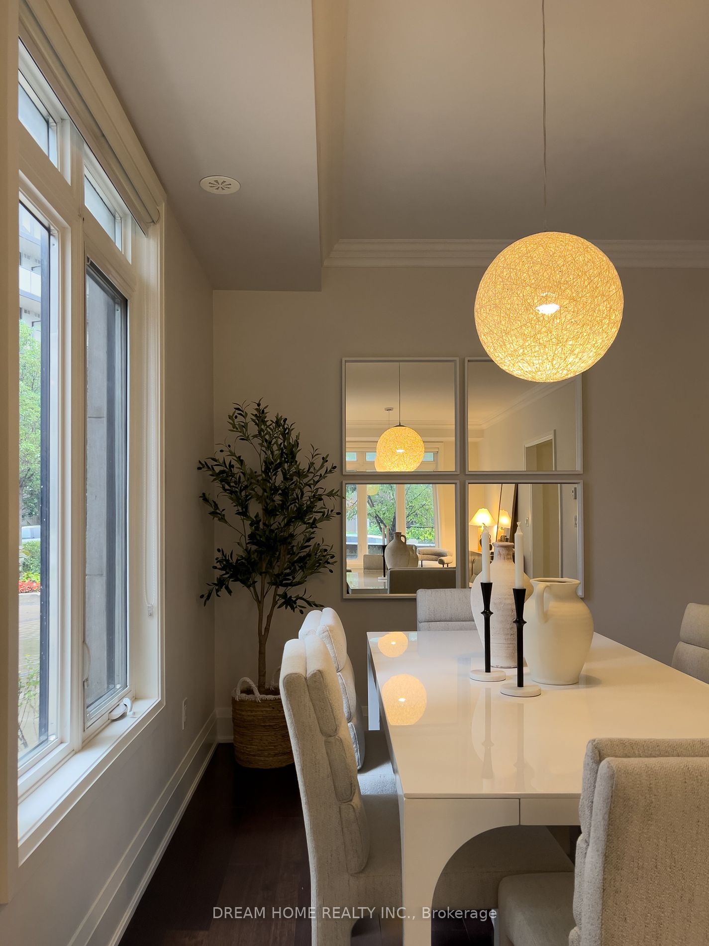 115 Harrison Garden Blvd, #Th 49