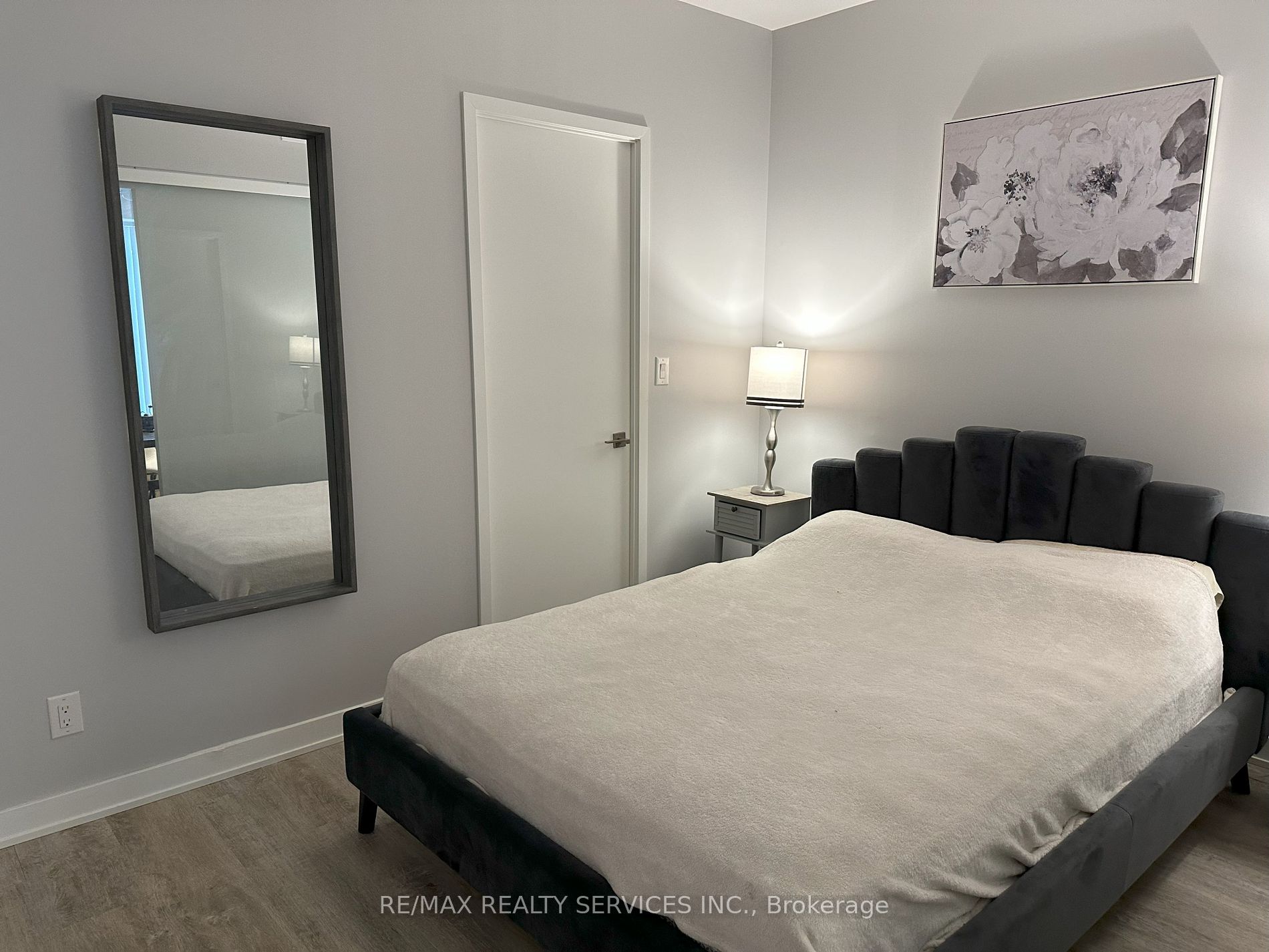 17 Dundonald St, #408