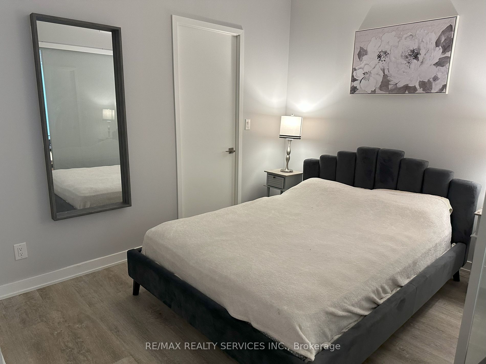 17 Dundonald St, #408