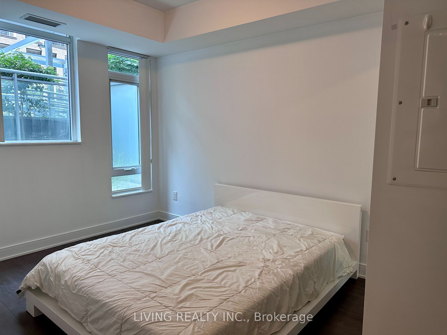525 Adelaide Street W, #232