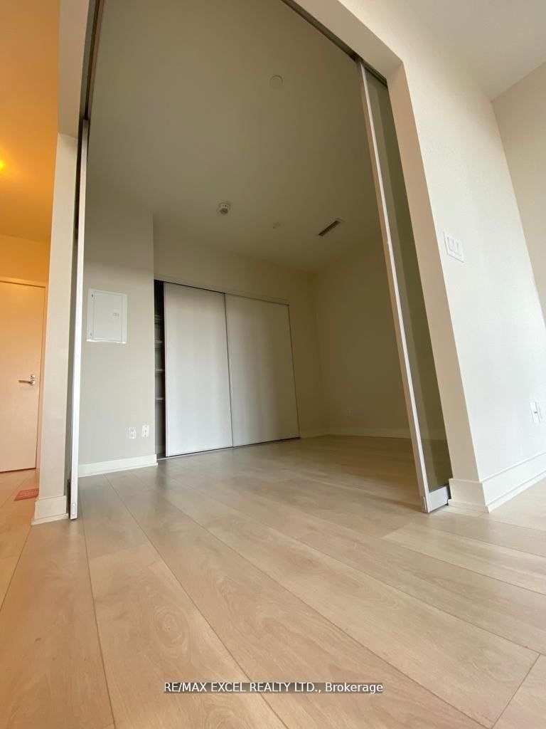 6 Sonic Way, #N312