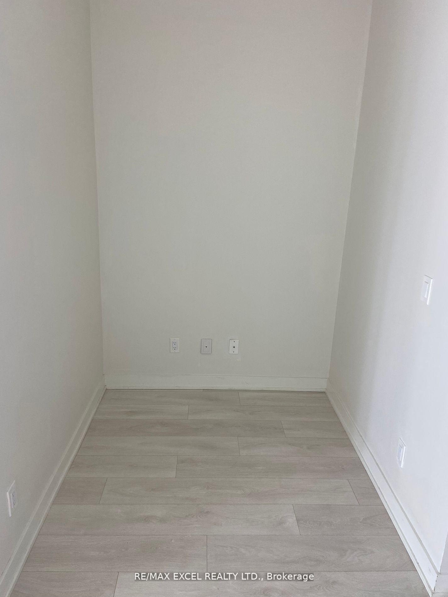 6 Sonic Way, #N312