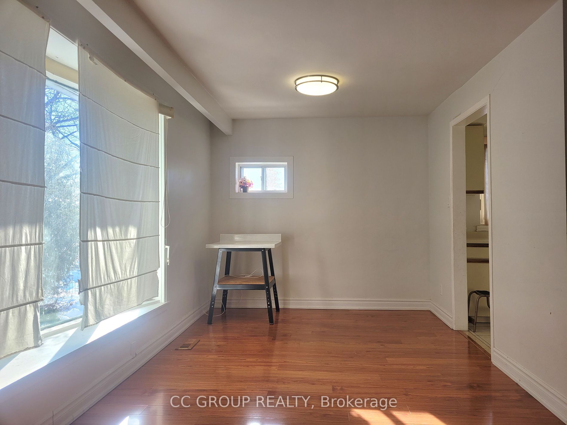25 Lehar Crescent
