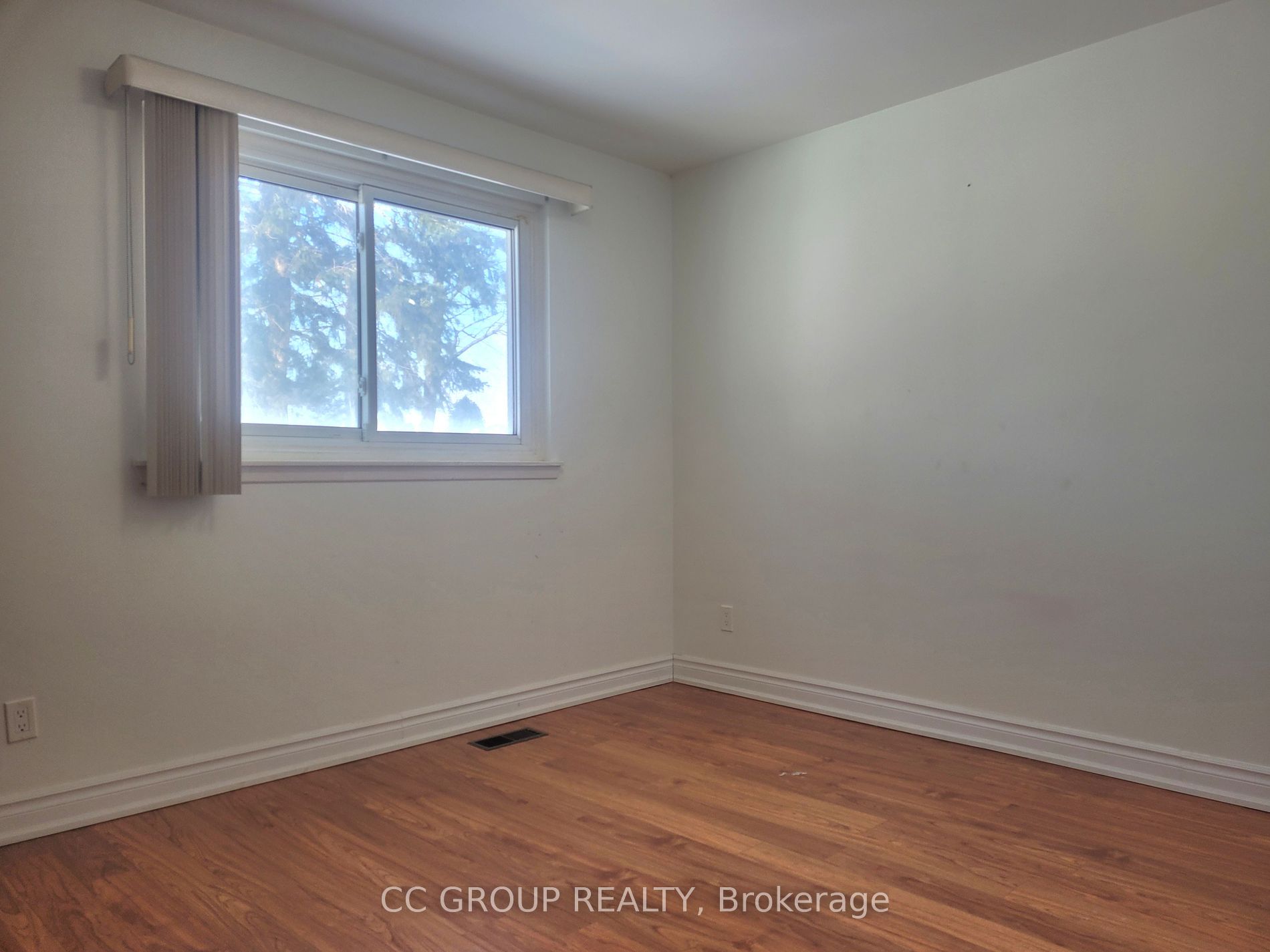 25 Lehar Crescent