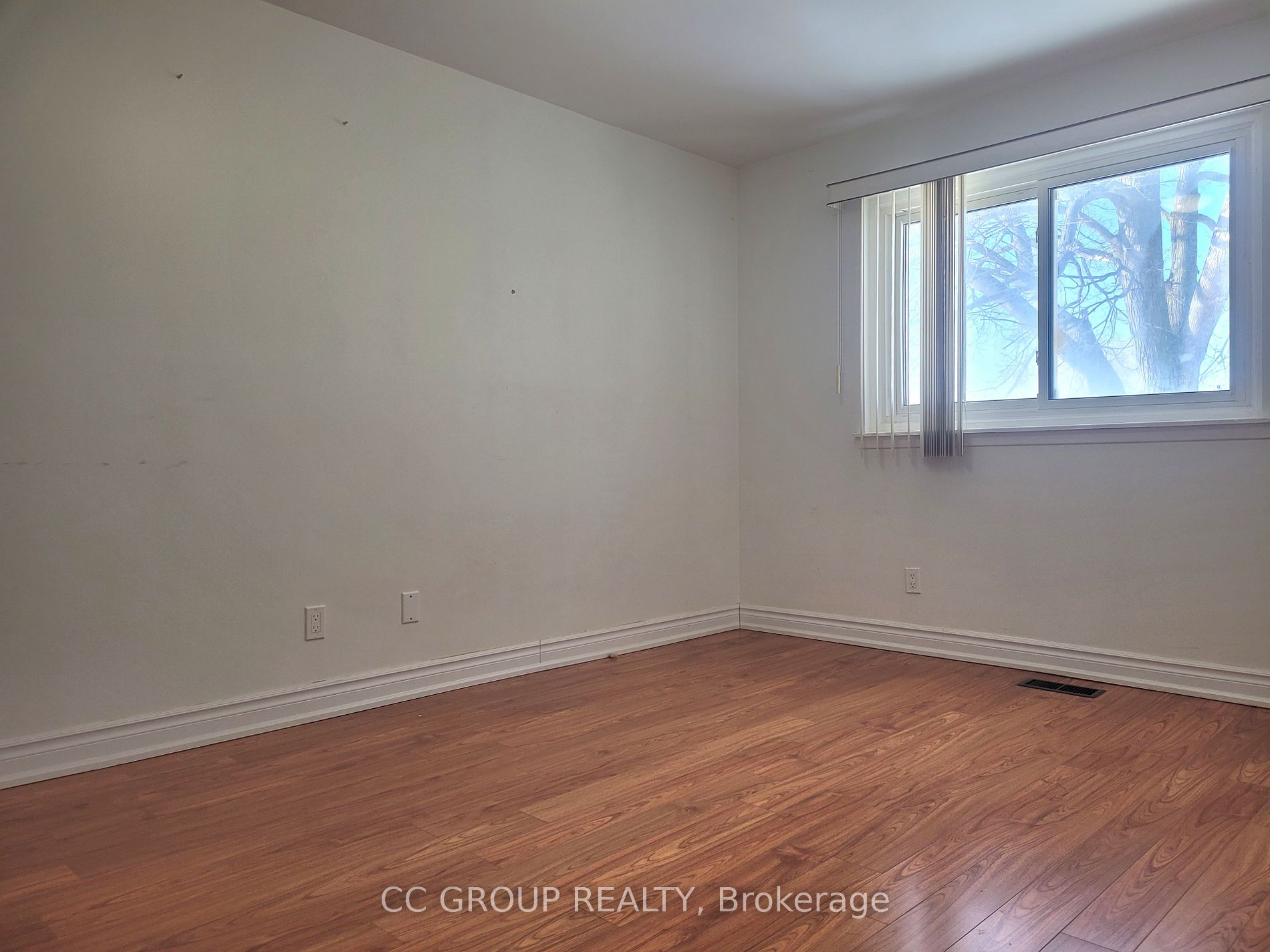 25 Lehar Crescent