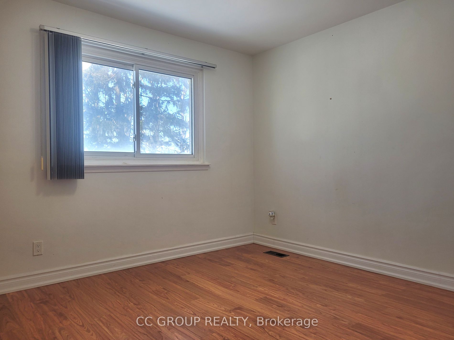 25 Lehar Crescent