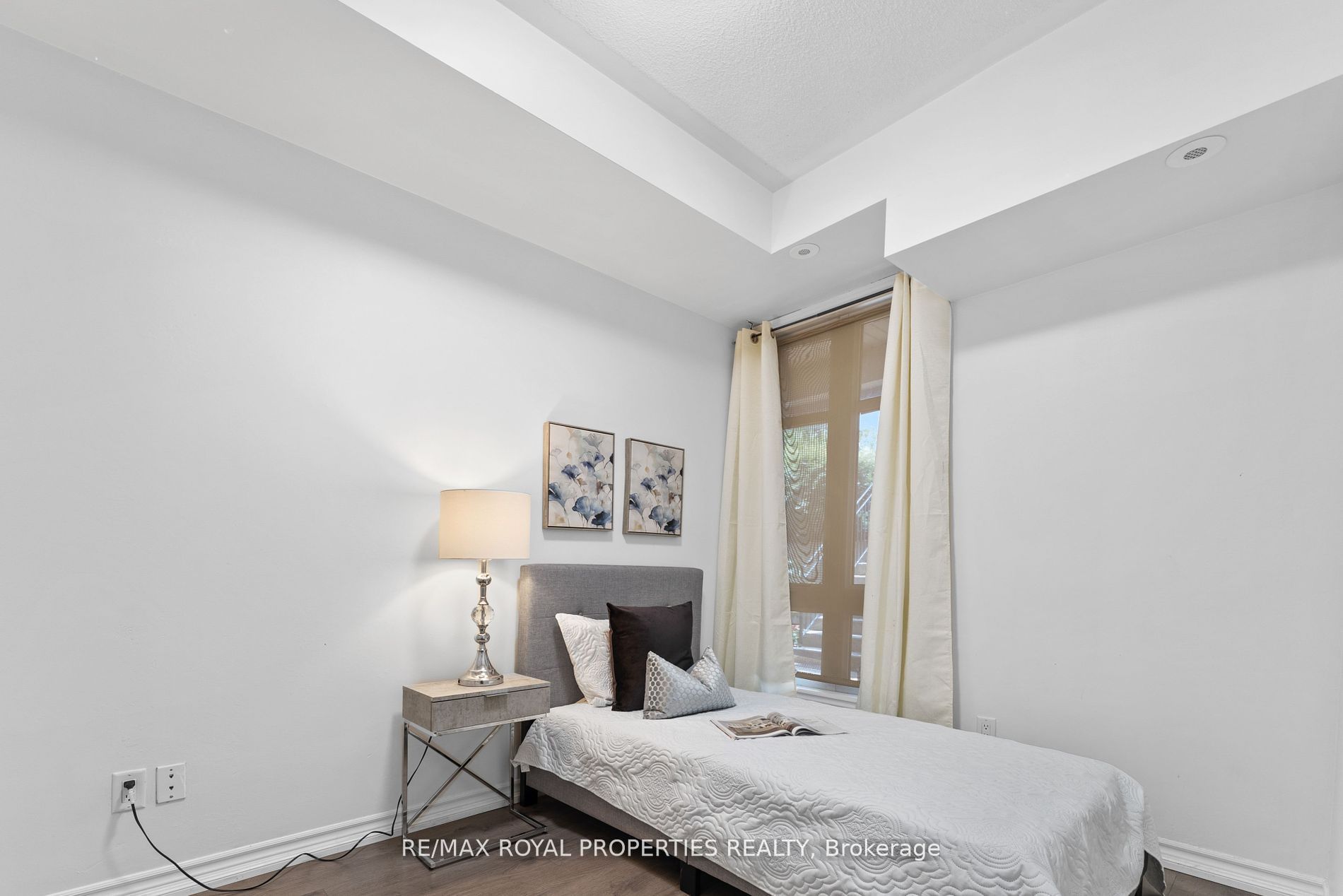 1496 Victoria Park Ave, #119