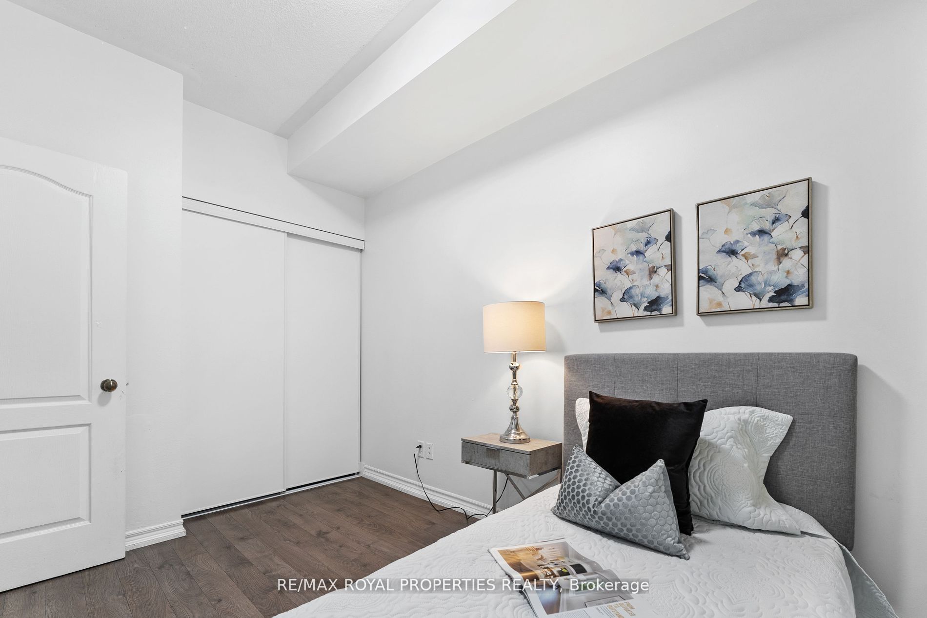 1496 Victoria Park Ave, #119
