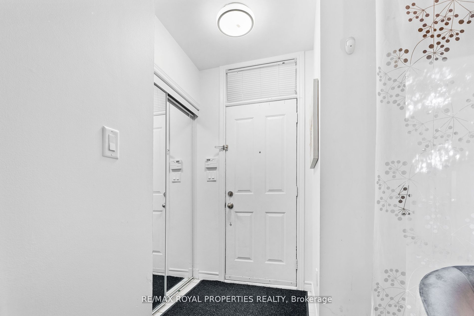 1496 Victoria Park Ave, #119