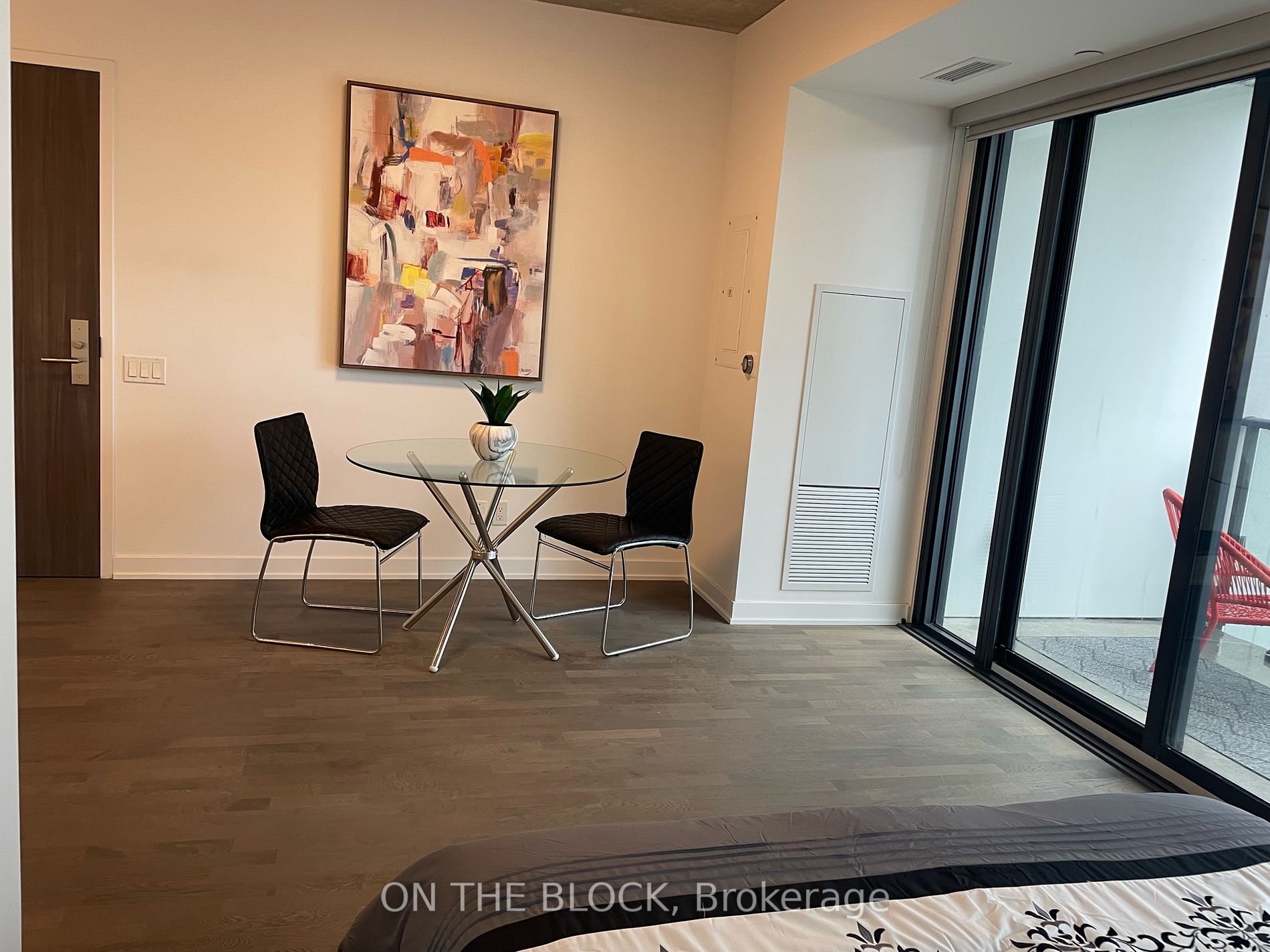 185 Roehampton Ave, #509