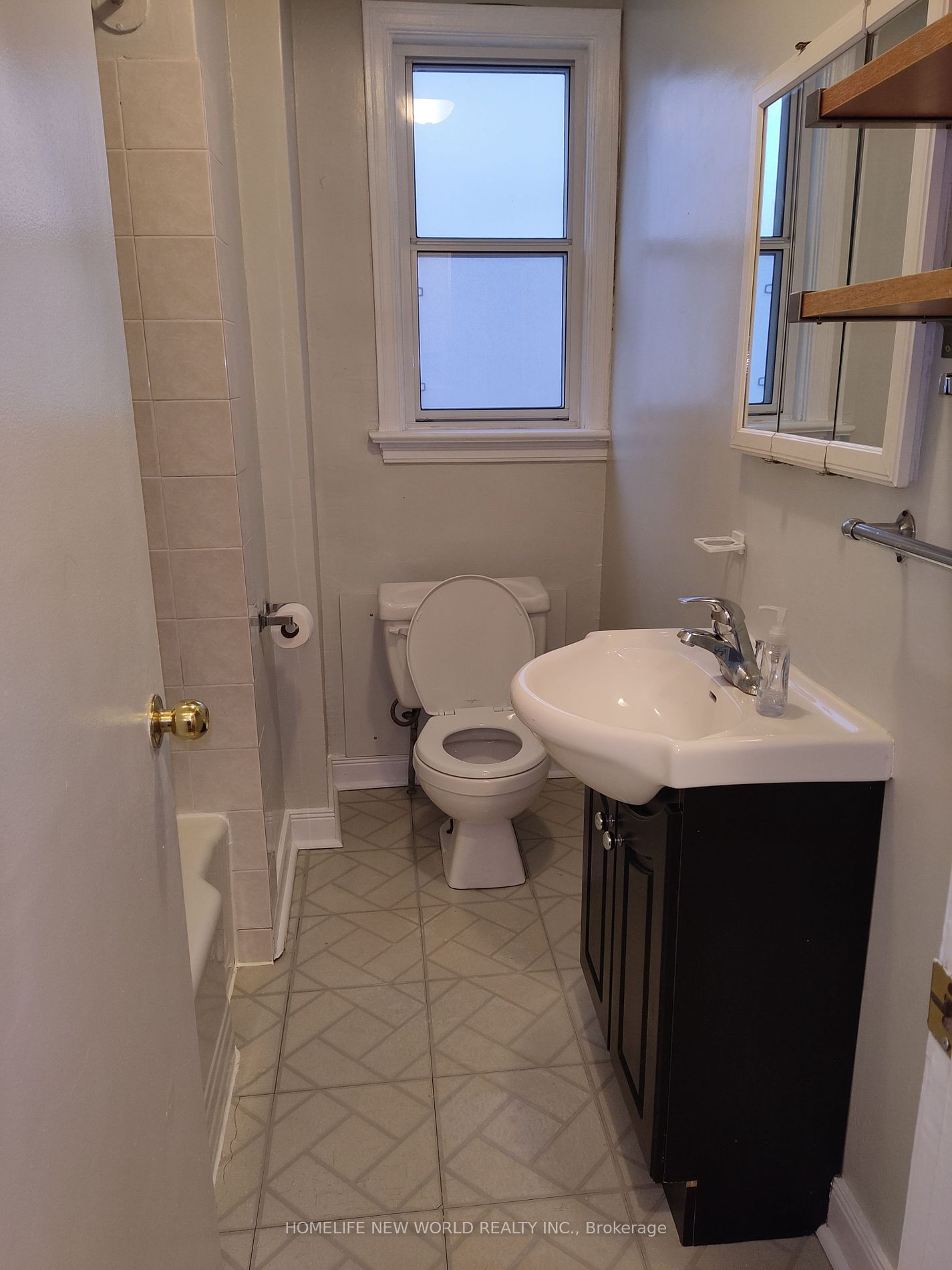 17 Bonnington Place #Gr, 2nd