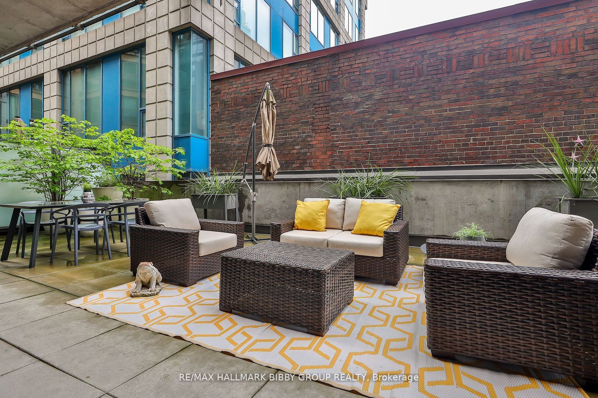 42 Camden Street, #203