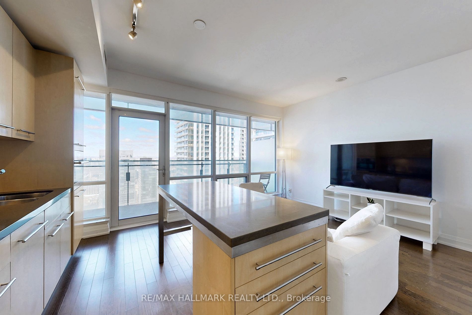 80 John Street, #3804