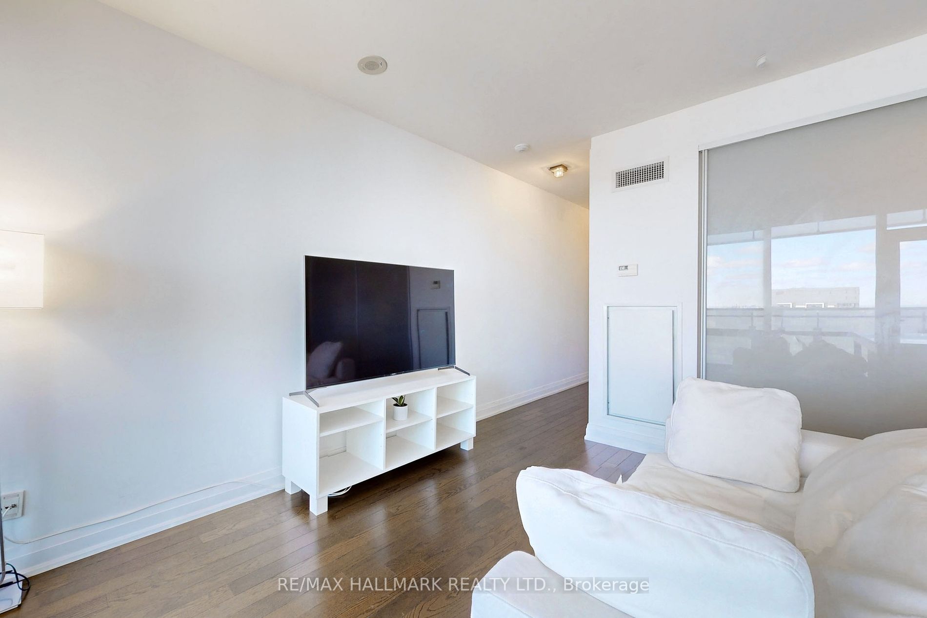 80 John Street, #3804