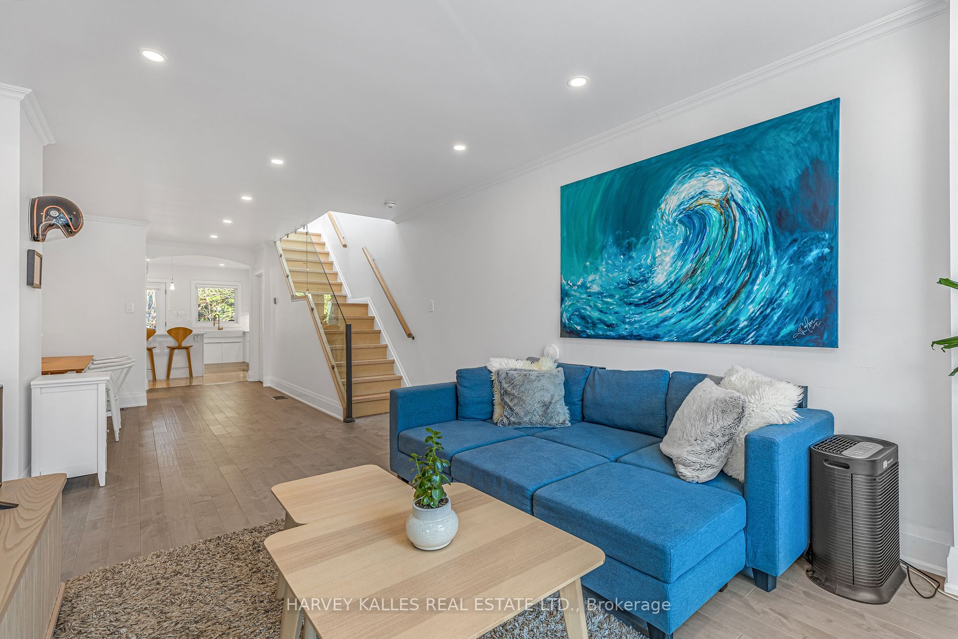 86 Castlefield Ave
