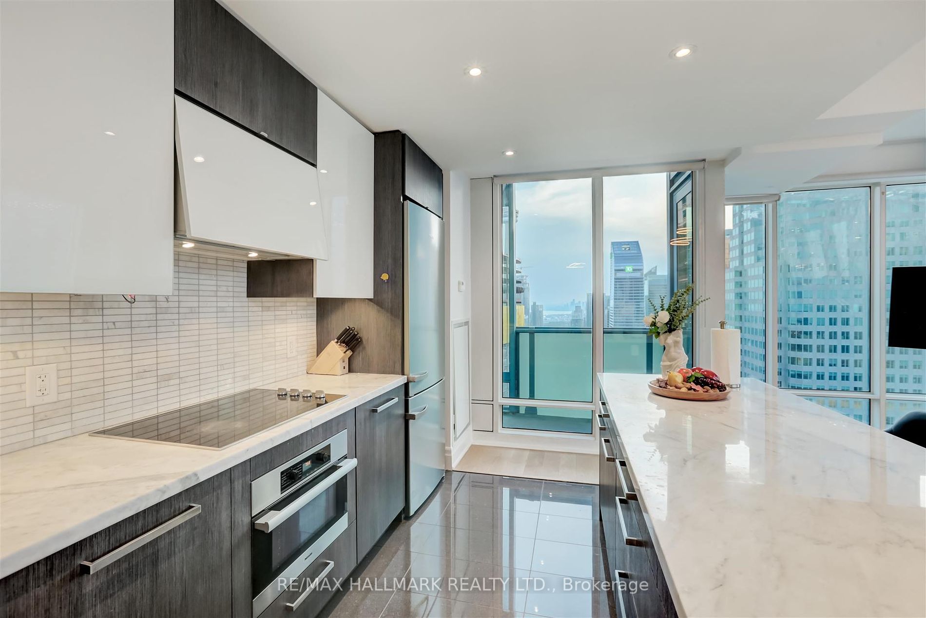 8 The Esplanade #4804