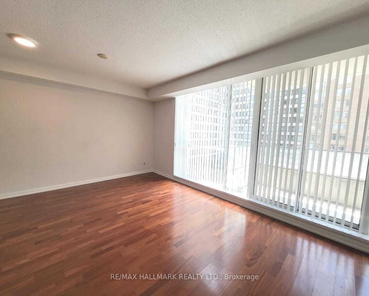 111 Elizabeth Street, #1115