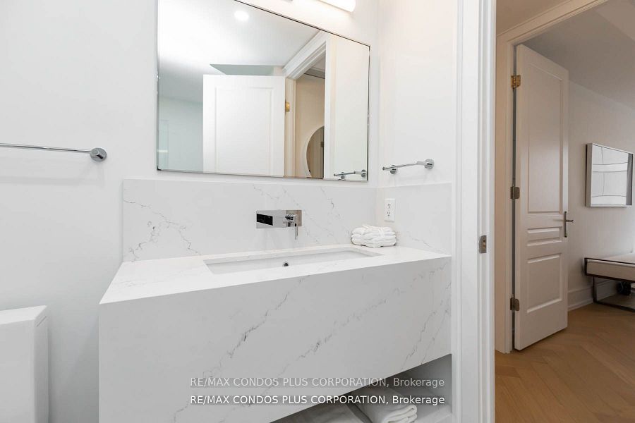 10 Bellair St, #801