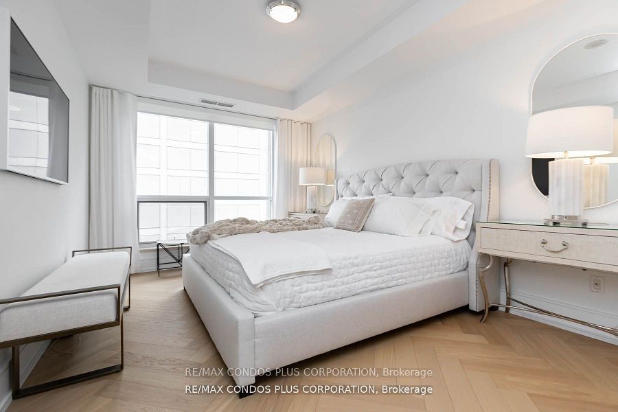 10 Bellair St, #801
