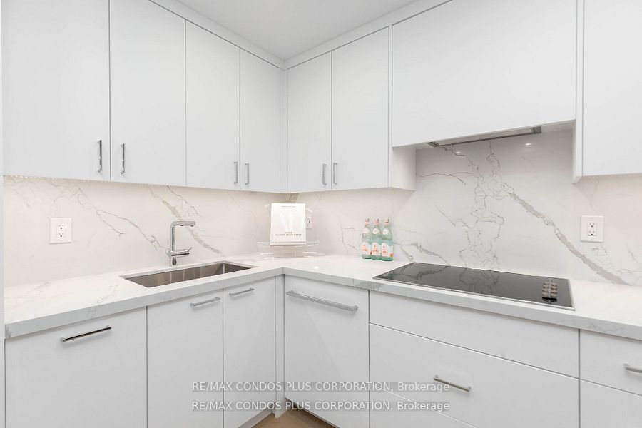 10 Bellair St, #801