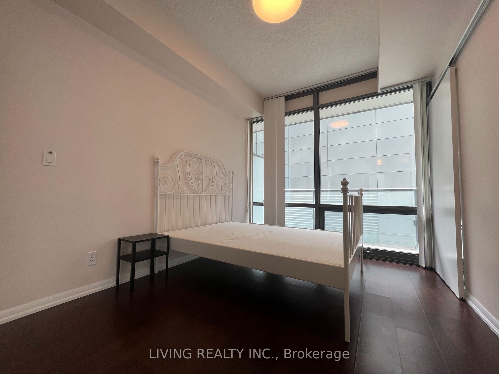 832 Bay St, #1303
