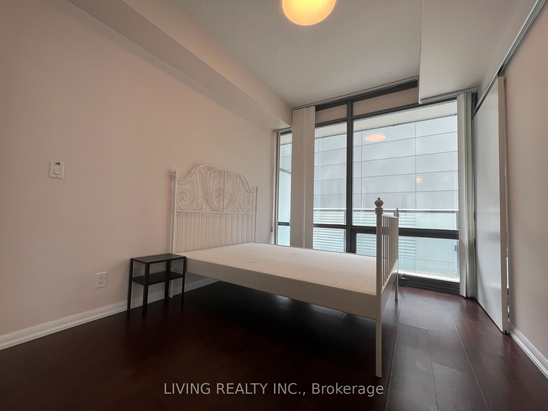 832 Bay St, #1303