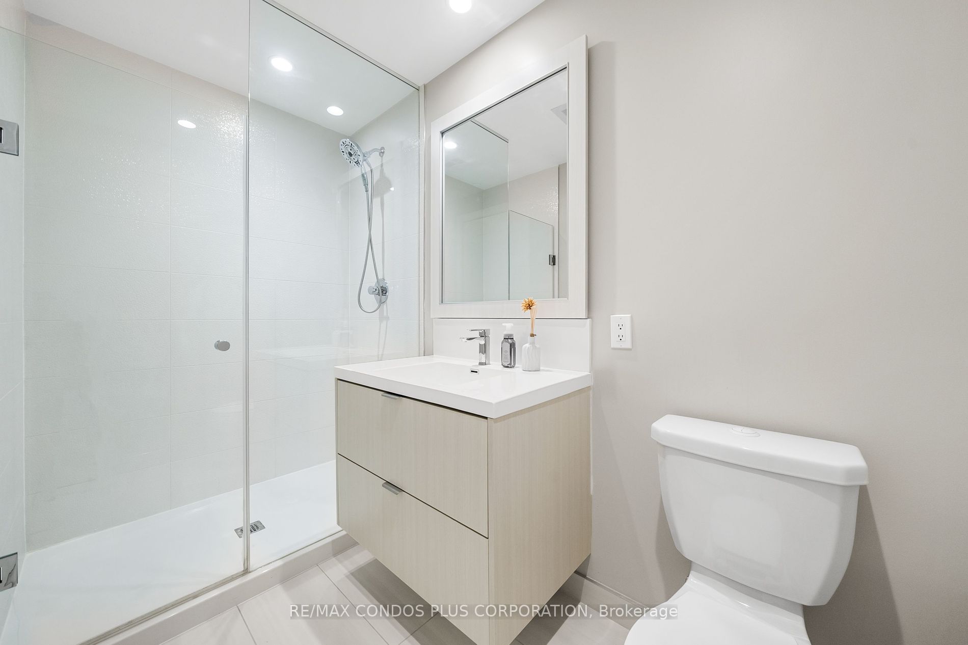 80 Vanauley Street, #511