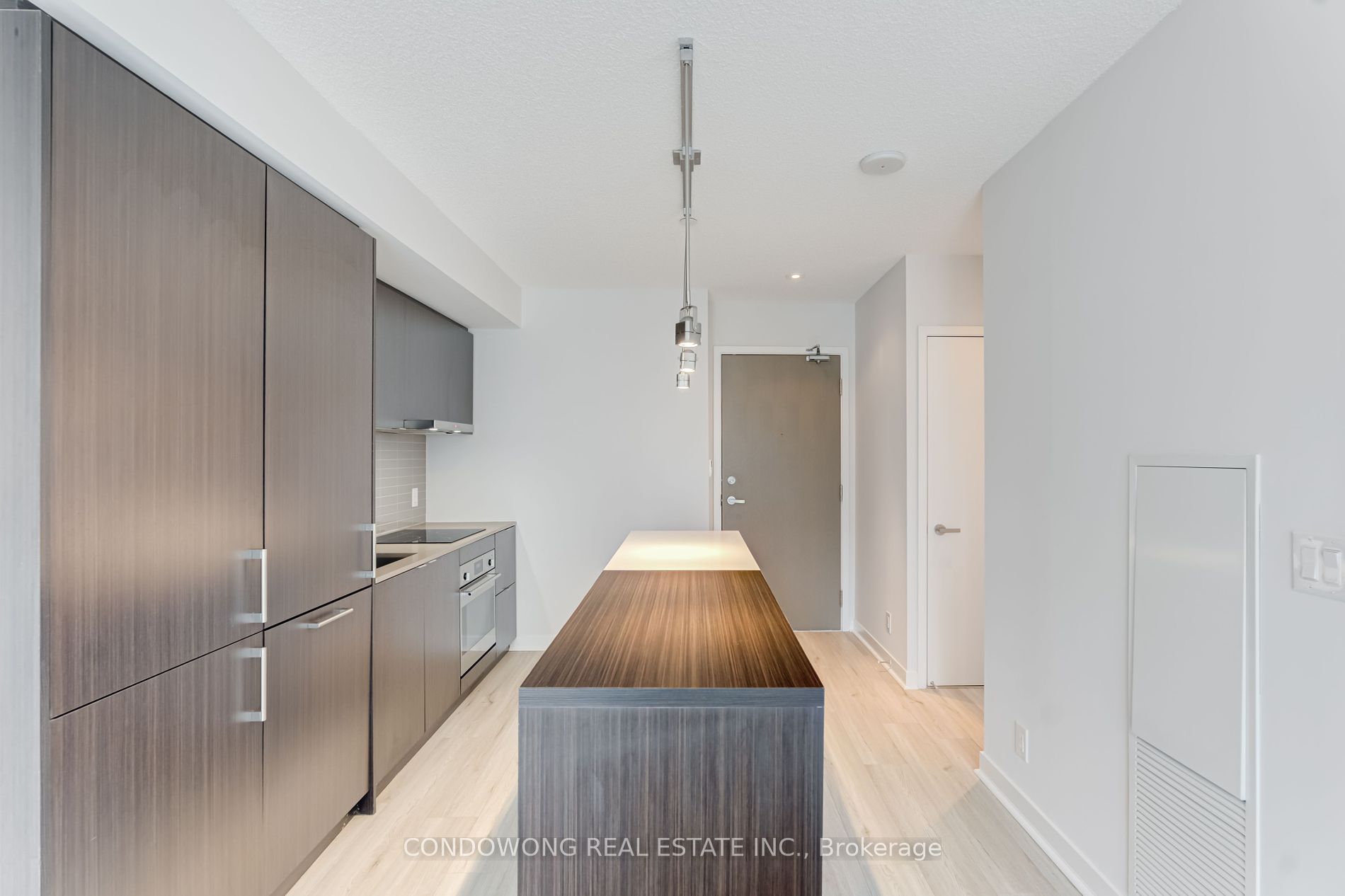 100 Harbour St, #1703