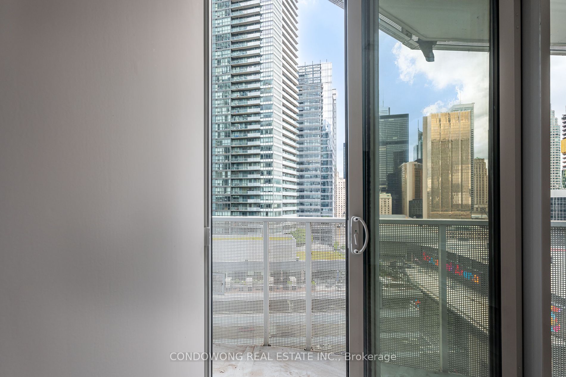 100 Harbour St, #1703