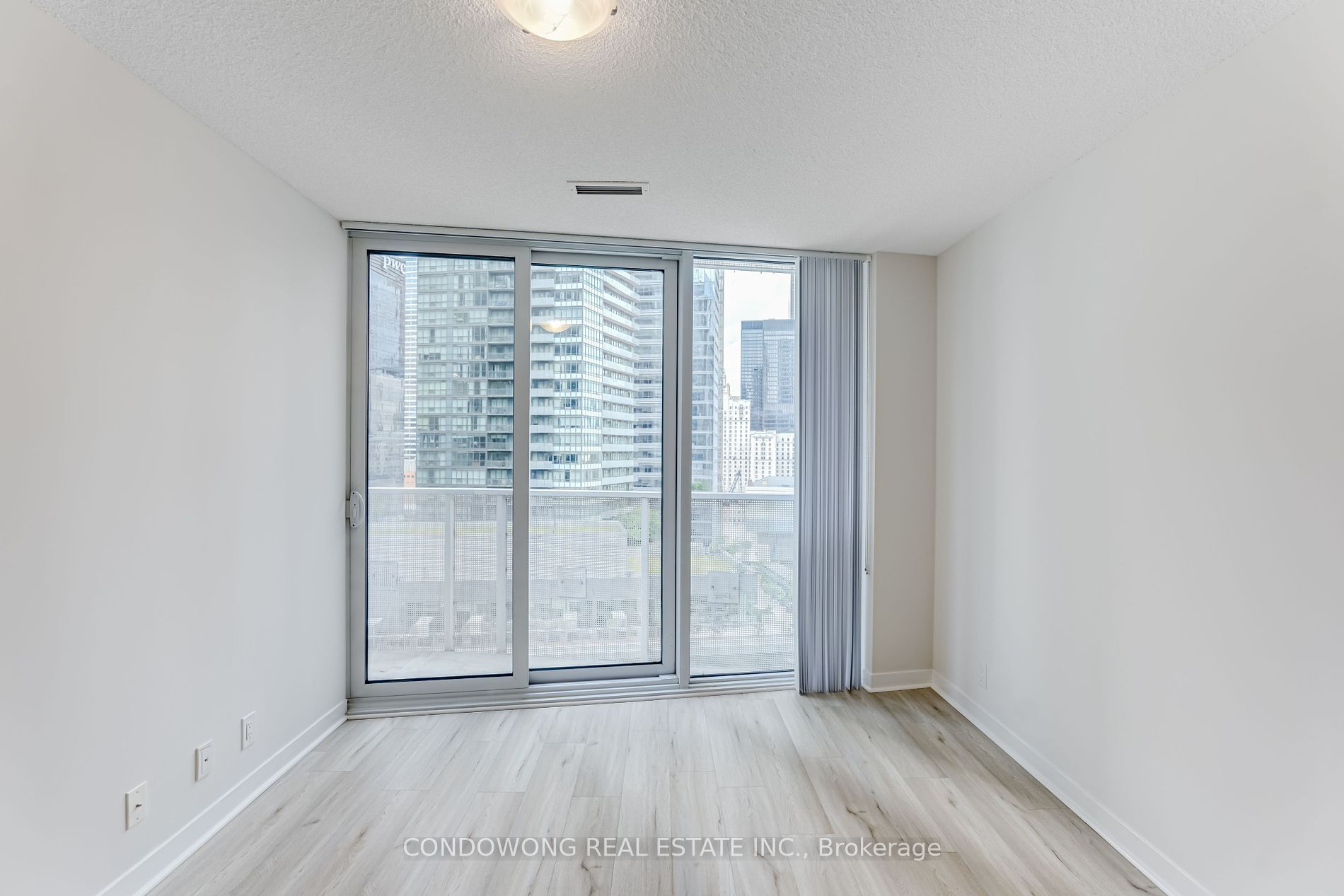 100 Harbour St, #1703