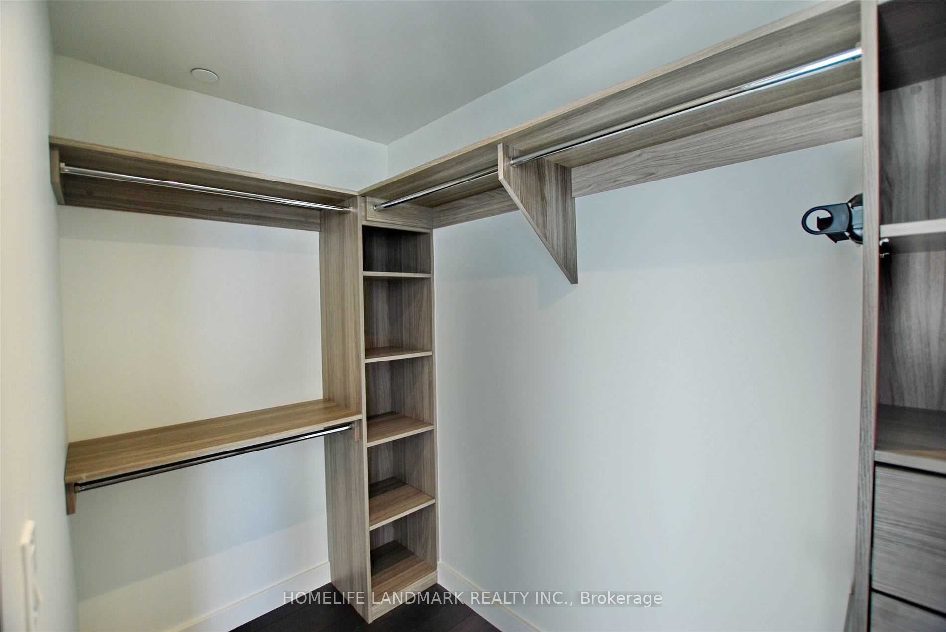 95 Mcmahon Drive #3503