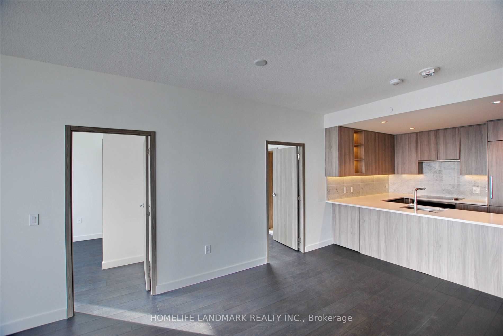 95 Mcmahon Drive #3503