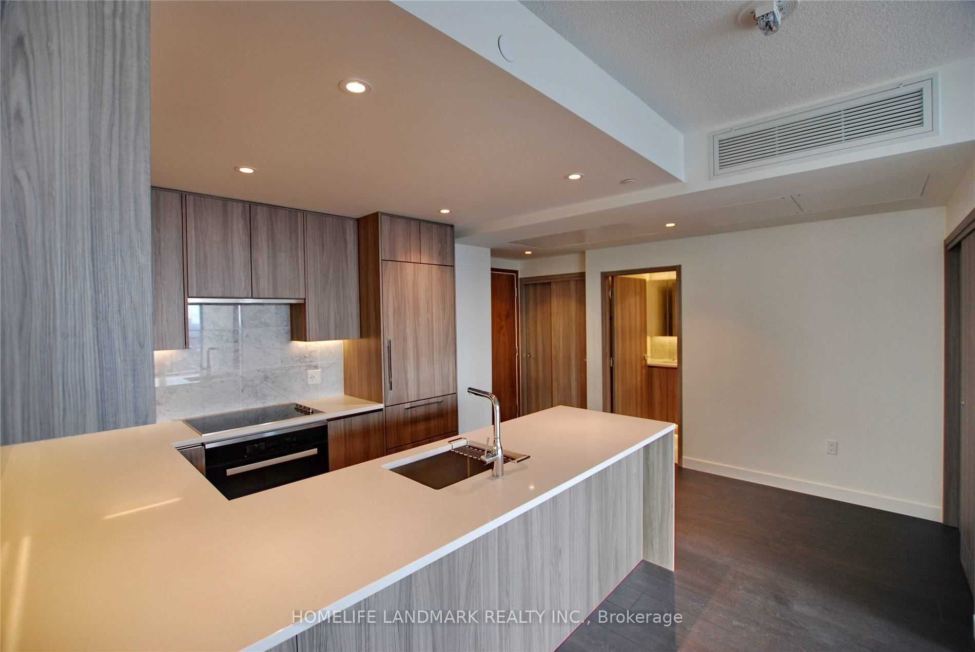 95 Mcmahon Drive #3503