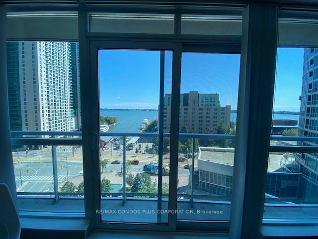 8 York St, #908