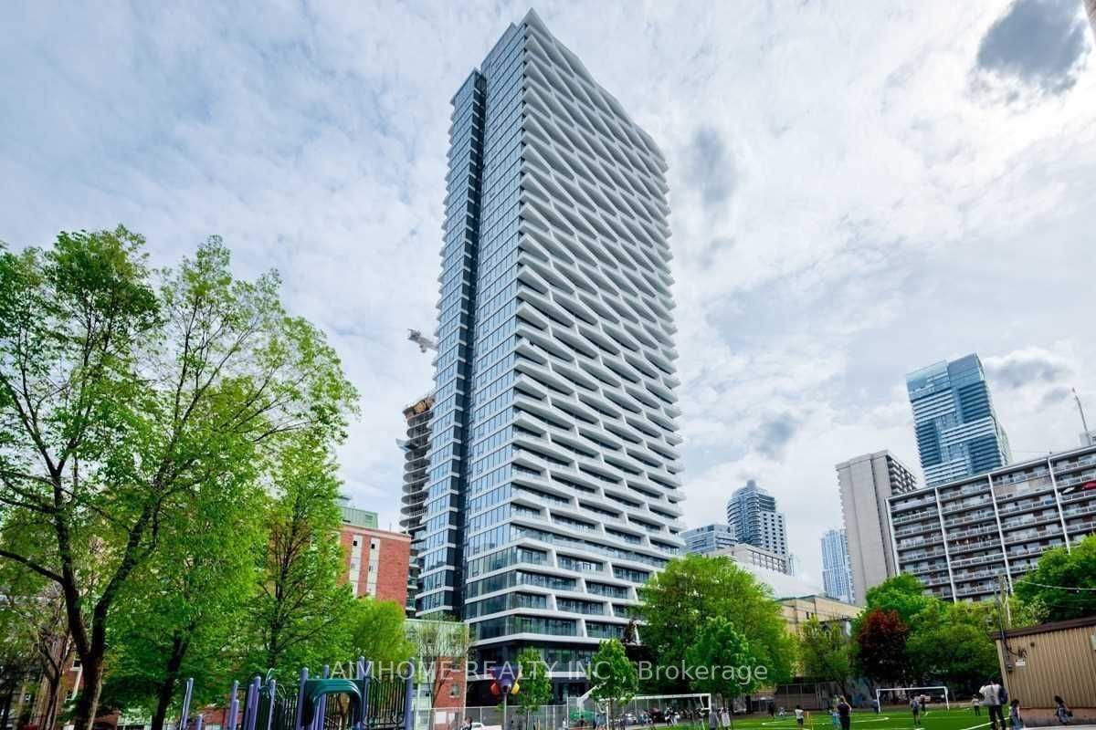 85 Wood Street #3916