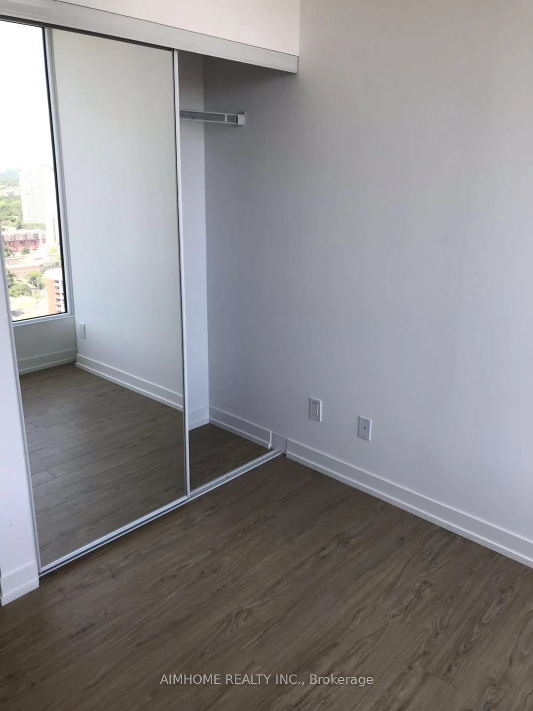 85 Wood Street #3916