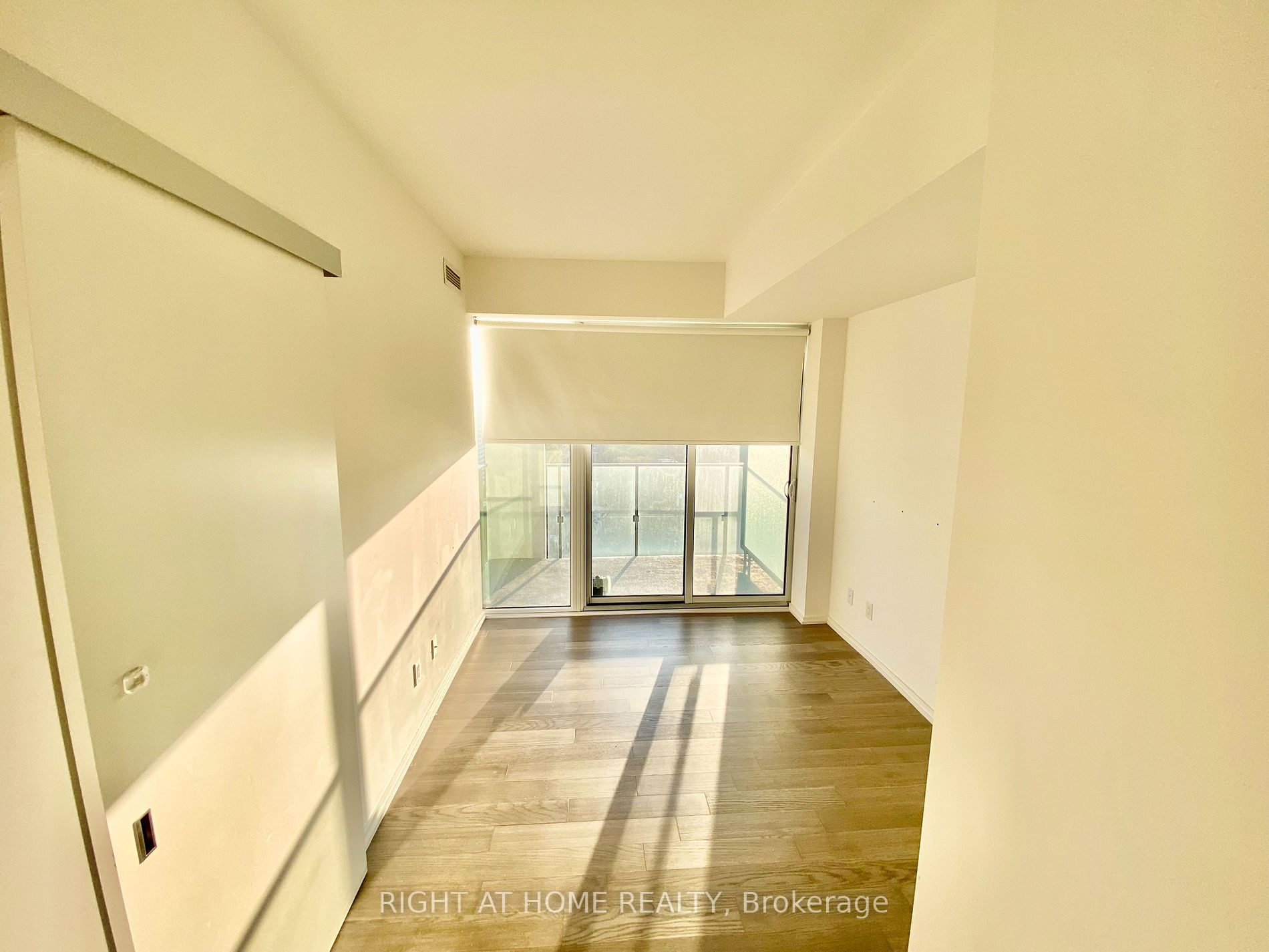 5 Soudan Ave, #2307