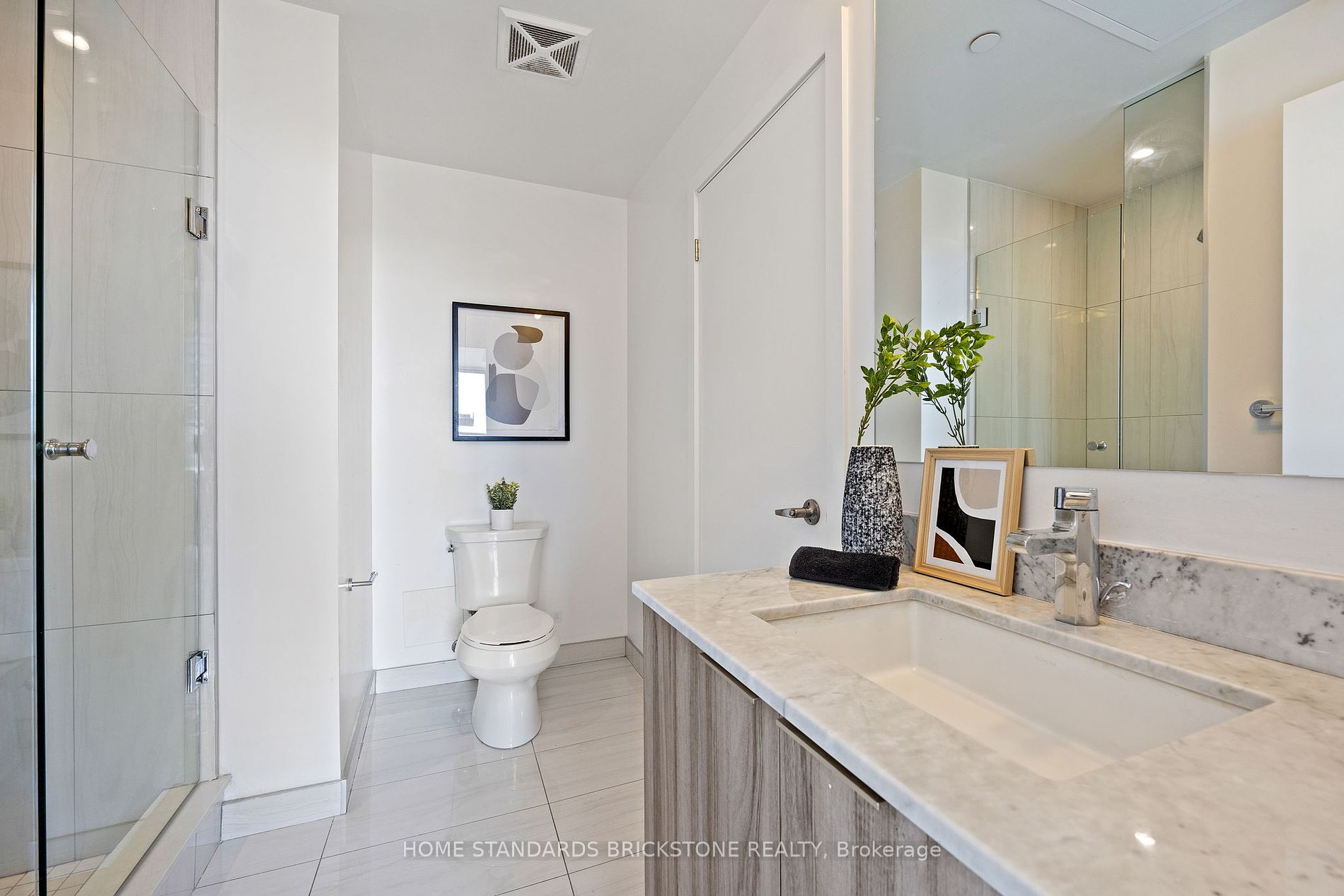 955 Bay Street #3907