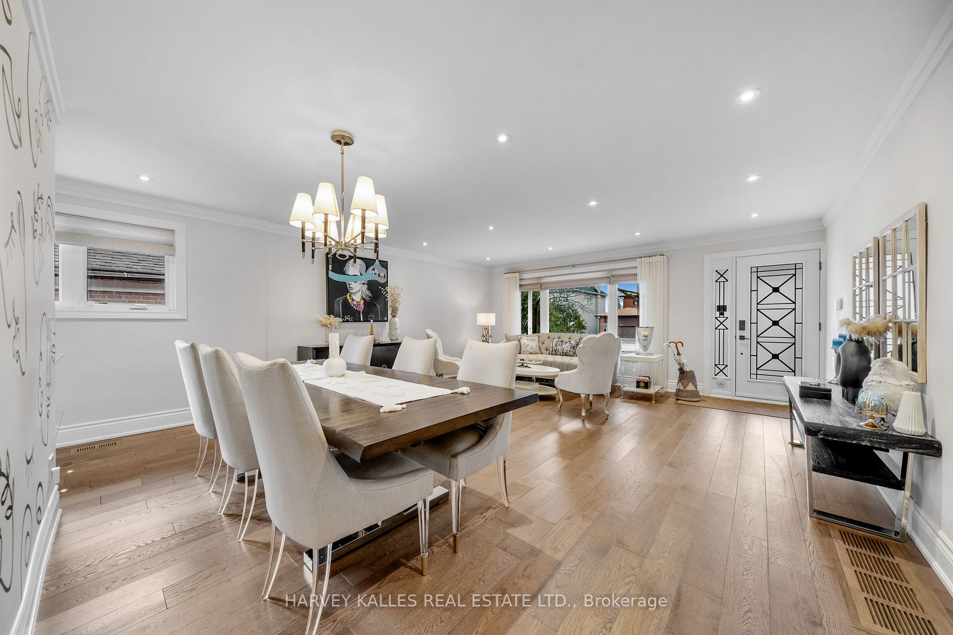 33 Madawaska Avenue